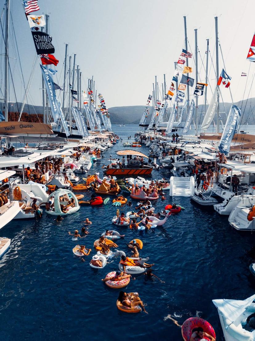 yacht week image