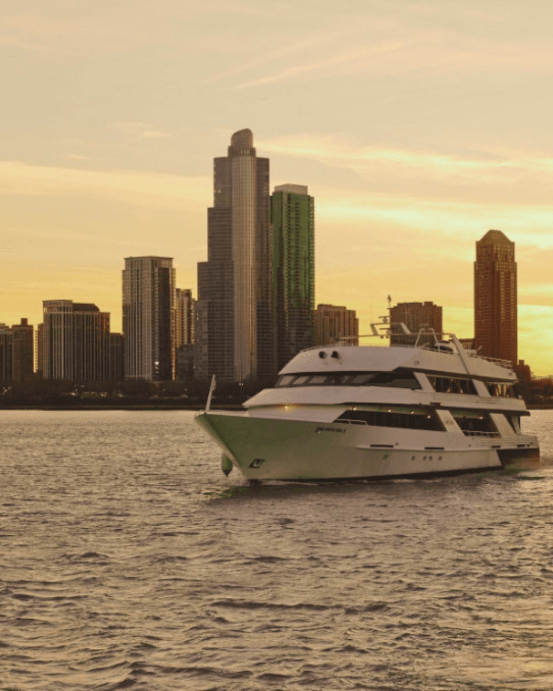 Onshore in Chicago | Yacht Party